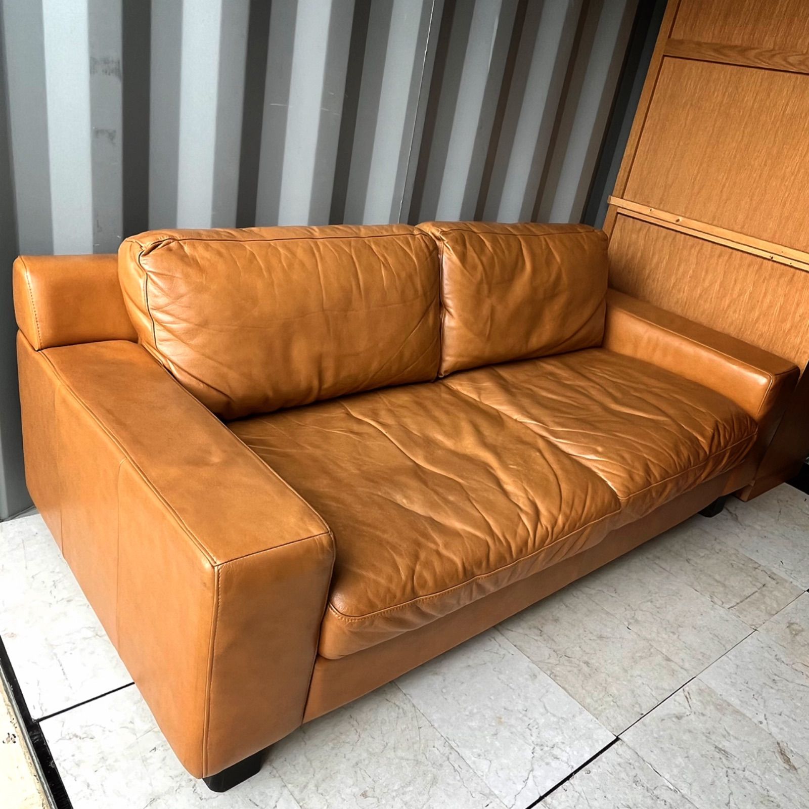 送料無料！美品　IDEE イデー セリュー 本革キャメルヴィンテージ3Pソファ 取付無料！イデー セリュー 本革キャメルヴィンテージ3Pソファ