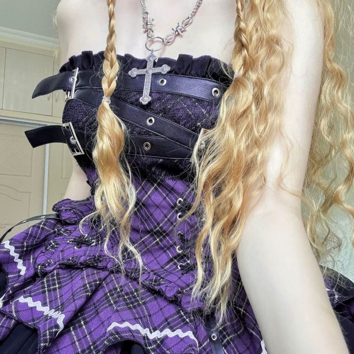 新品未使用 2024年秋冬発売 甜辣ロック風 アビゴスロックセットアップ 抹胸トップス+フレアスカート+チョーカー付き 撮影会 舞台演出 推し活 イベント用 大人レディース プレゼントにも最適