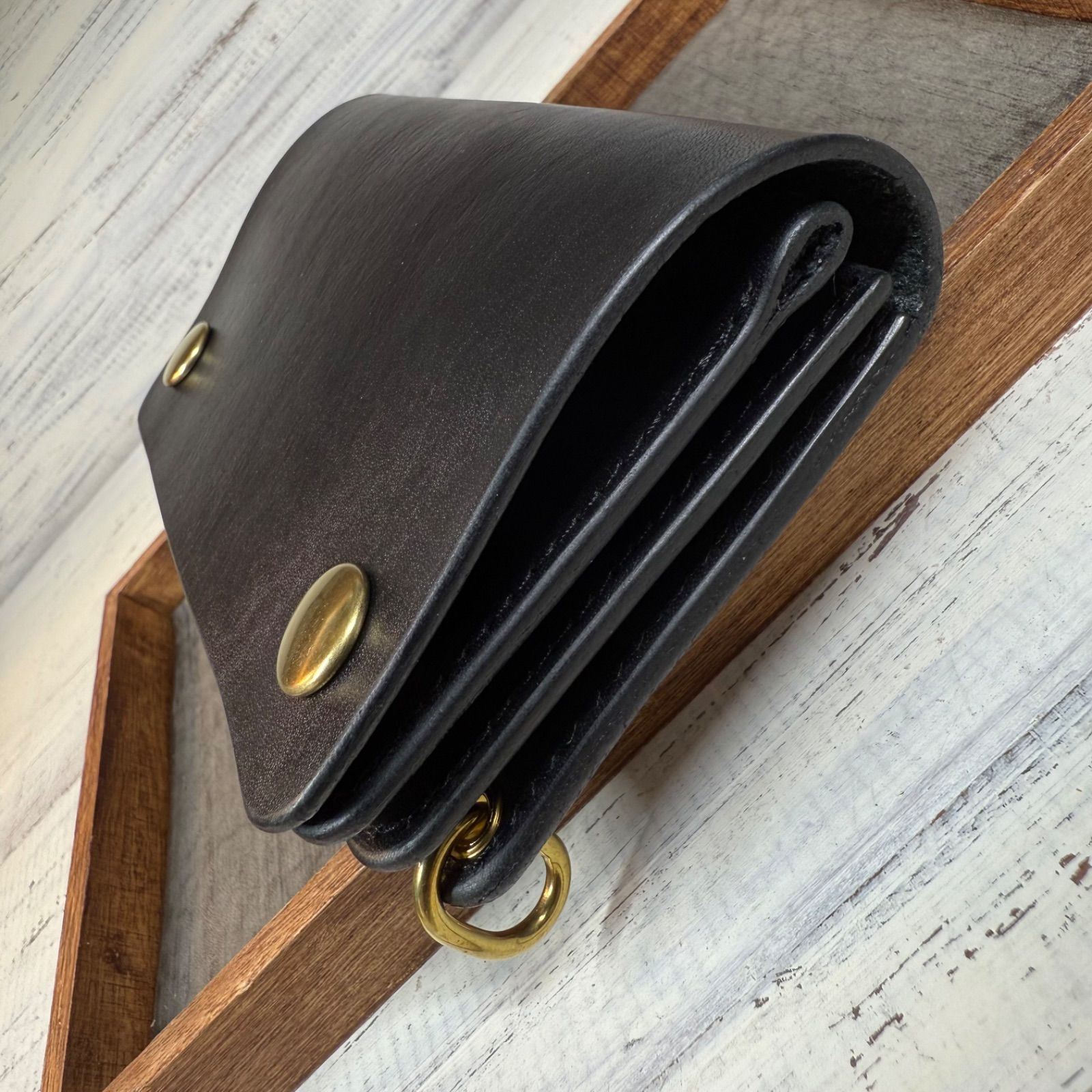 ぽ】北米ステアハイド トラッカーウォレット150【お札を折らずに収納