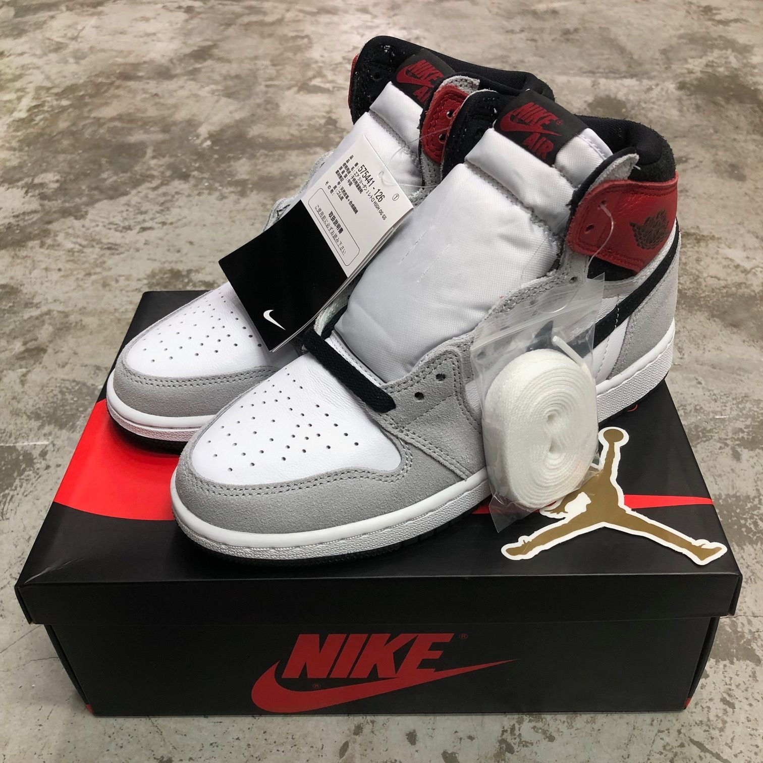 国内正規 新品 Nike GS Air Jordan 1 High OG Light Smoke Grey 575441  