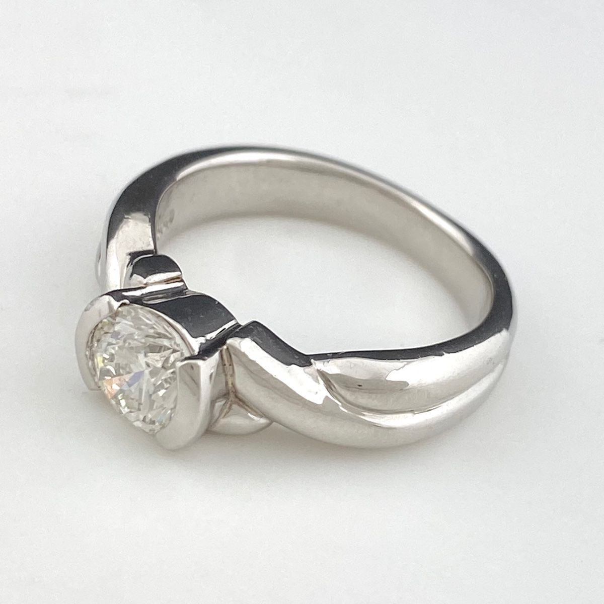 ダイヤモンド デザインリング プラチナ 指輪 リング 8号 Pt850 
