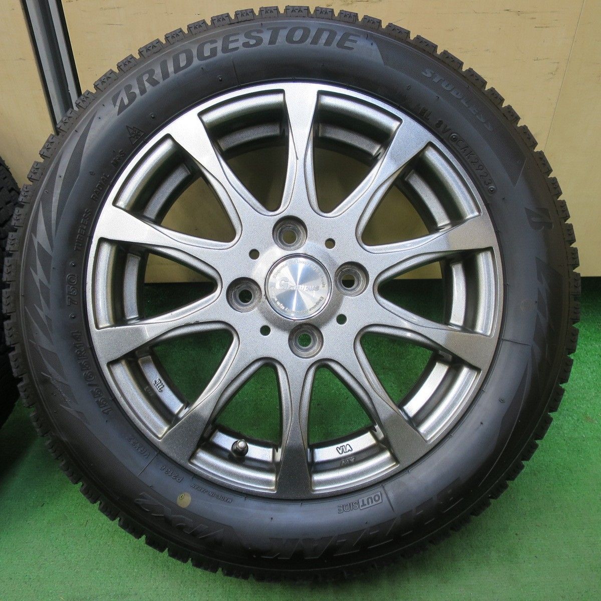 バリ溝！8.5分スタッドレス 155/65R14 ブリヂストン ブリザック VRX