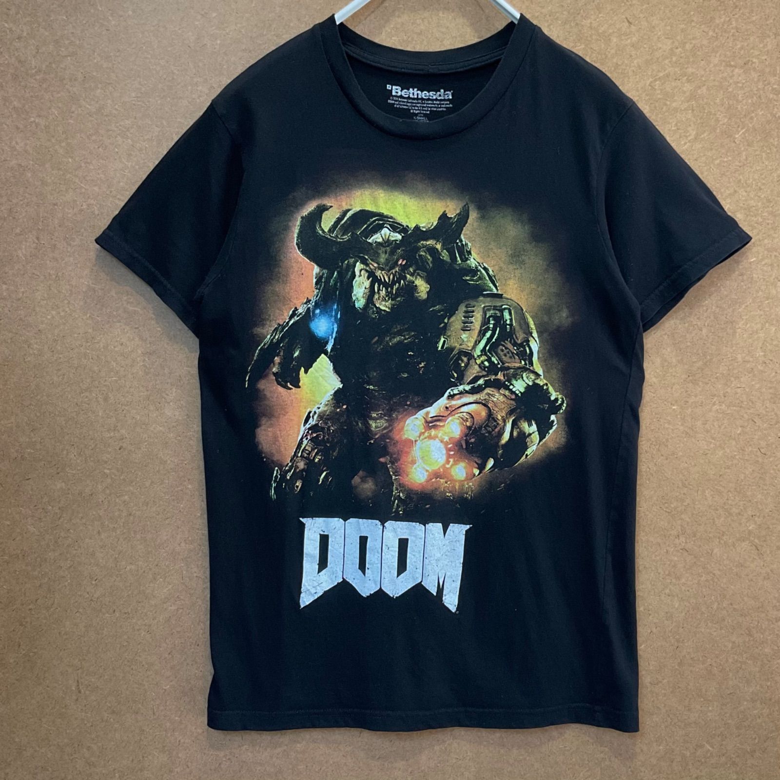 USA古着 DOOMドゥーム '90ゲーム FPS キャラクターイラスト 半袖 USA古着 DOOMドゥーム '90ゲーム FPS キャラクターイラスト 半袖