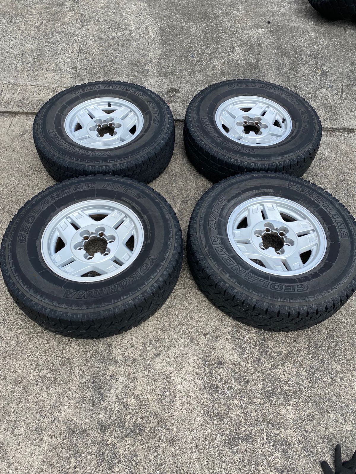 トヨタ純正 ランクル78プラド？16インチ6J 4本セット トヨタ純正 ランクル78プラド？16インチ6J 4本セット