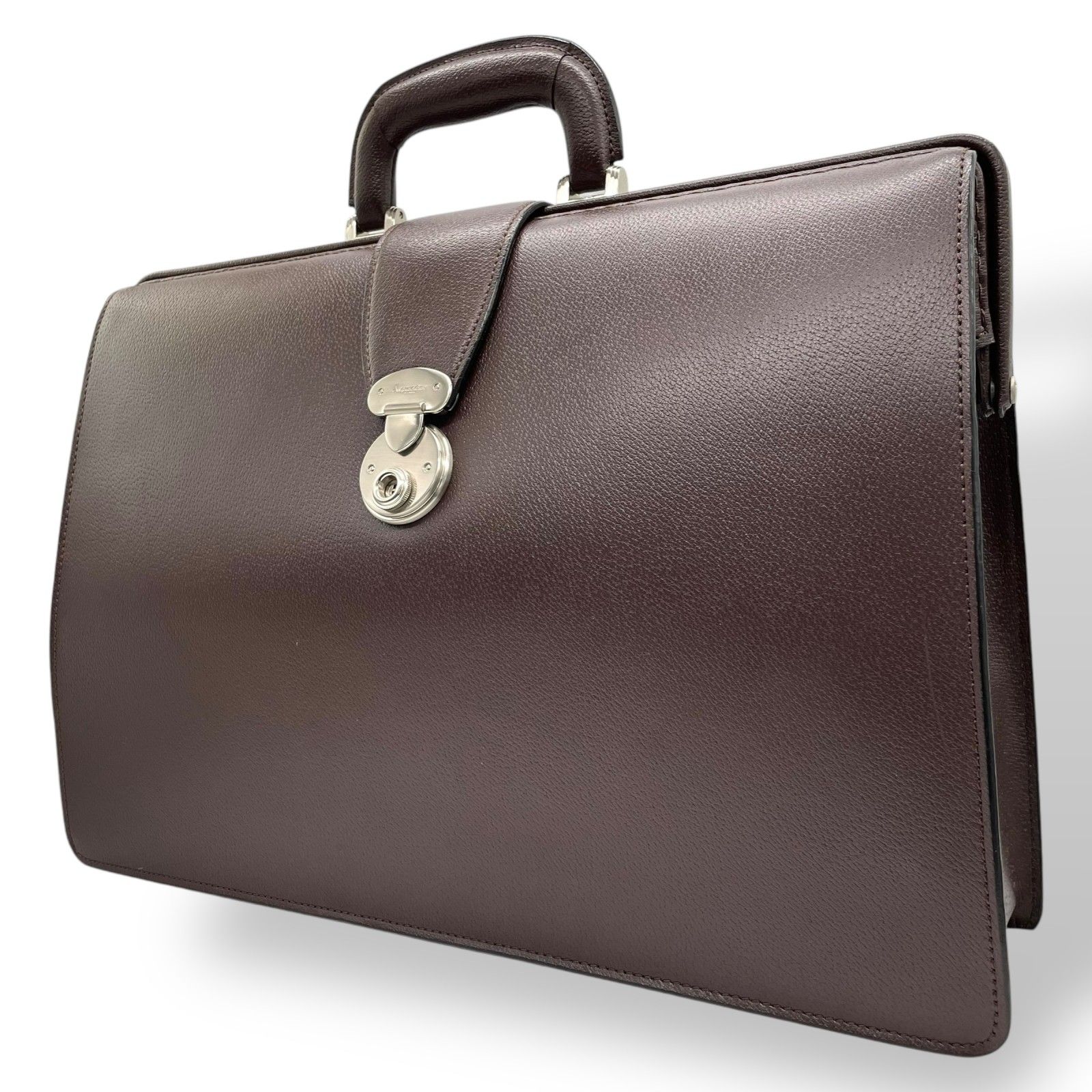 【極美品！】★アクアスキュータム Aquascutum ダレスバッグ ビジネス★ 極美品 アクアスキュータム Aquascutum ダレスバッグ ビジネス