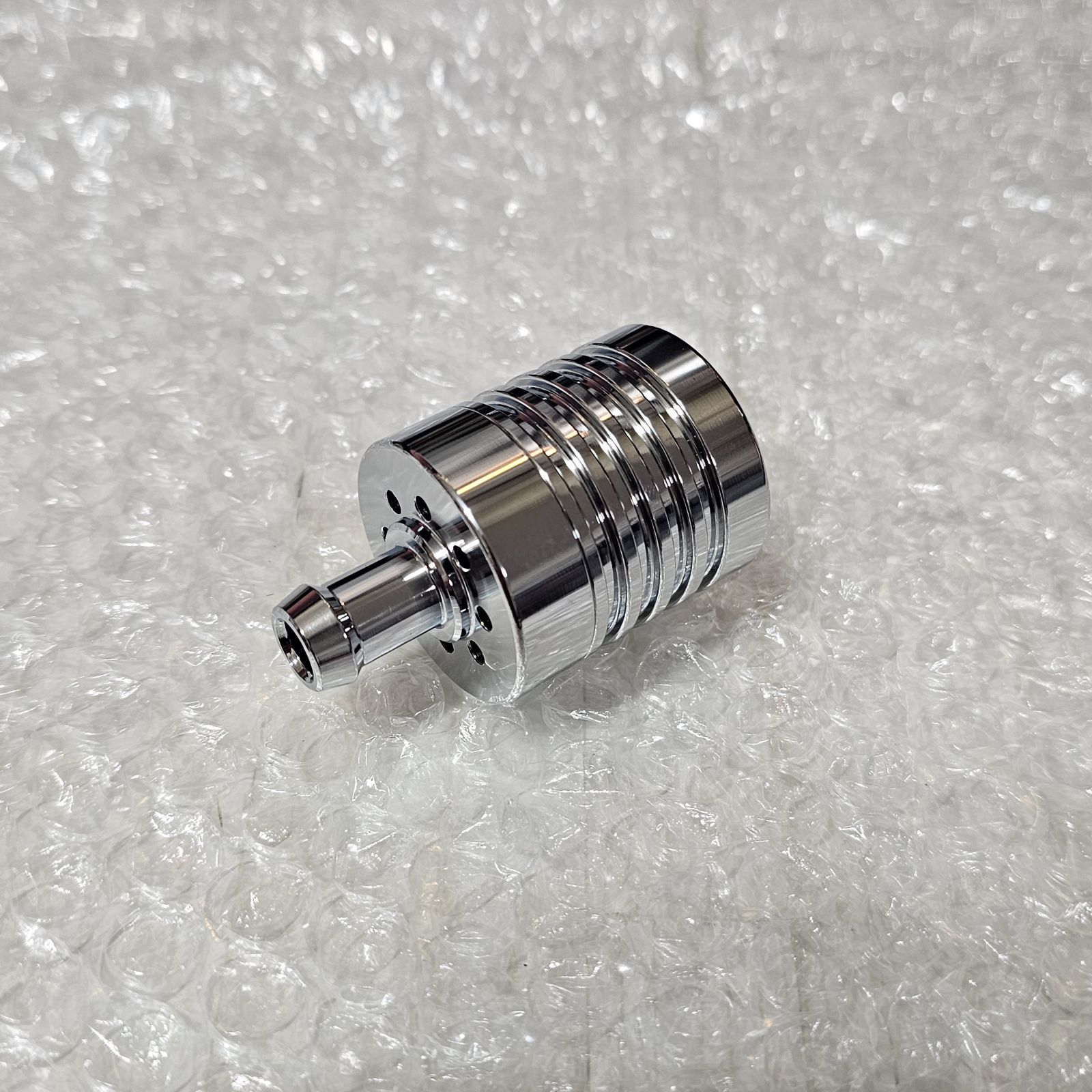 ビレットブローバイオイルキャッチタンク クローム | V-Twin ハーレー