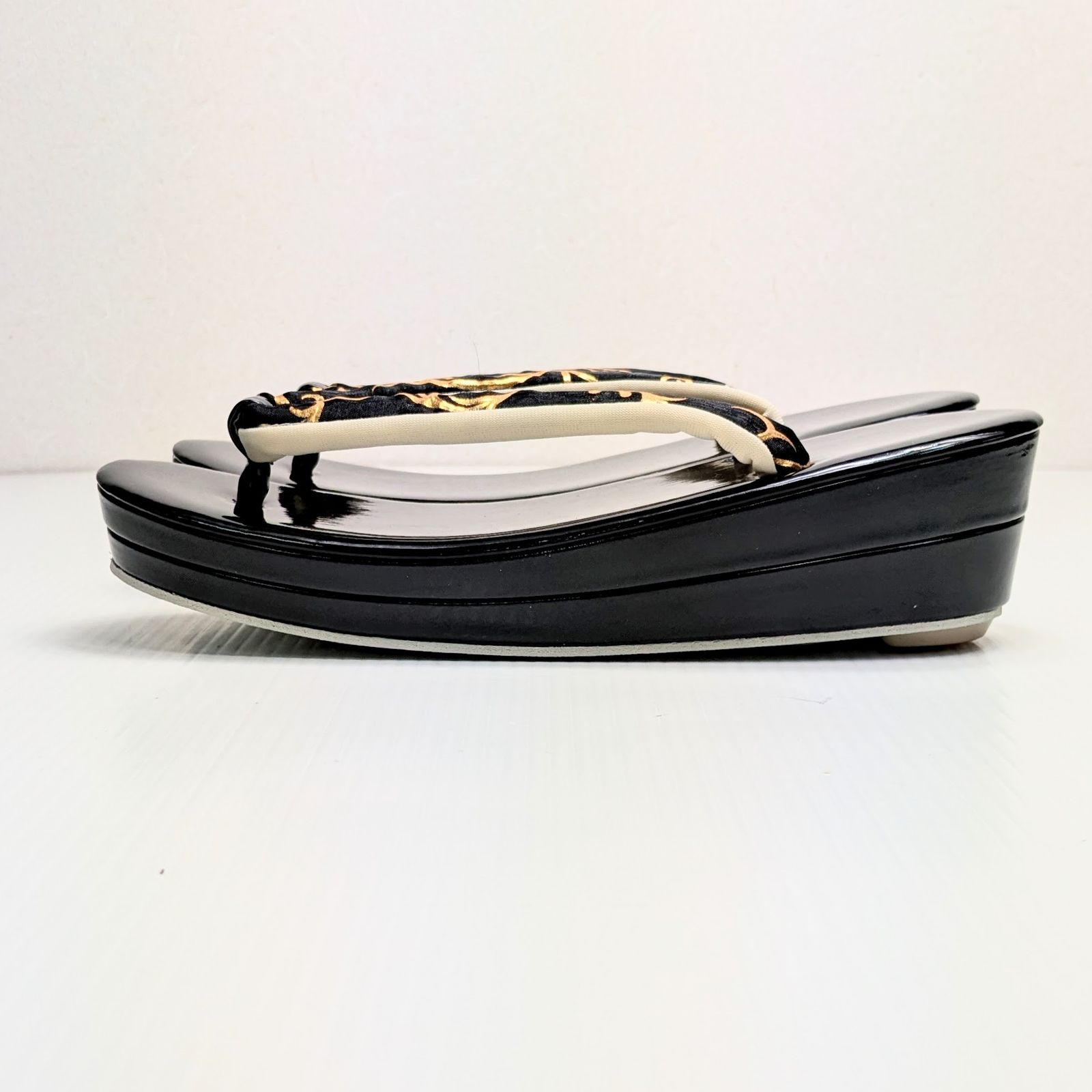 草履バッグセット 帯地 金彩 唐草 フリーサイズ ブラック