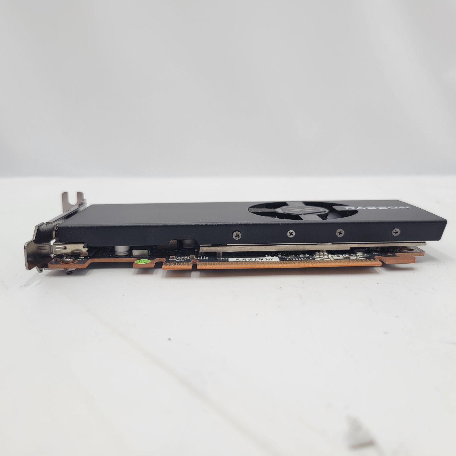 グラフィックボード・グラボ・ビデオカード XFX SWFT105 RADEON RX 6400 4GB (LP) XFX SPEEDSTER SWFT105 RADEON RX 6400 Gaming Graphics Card