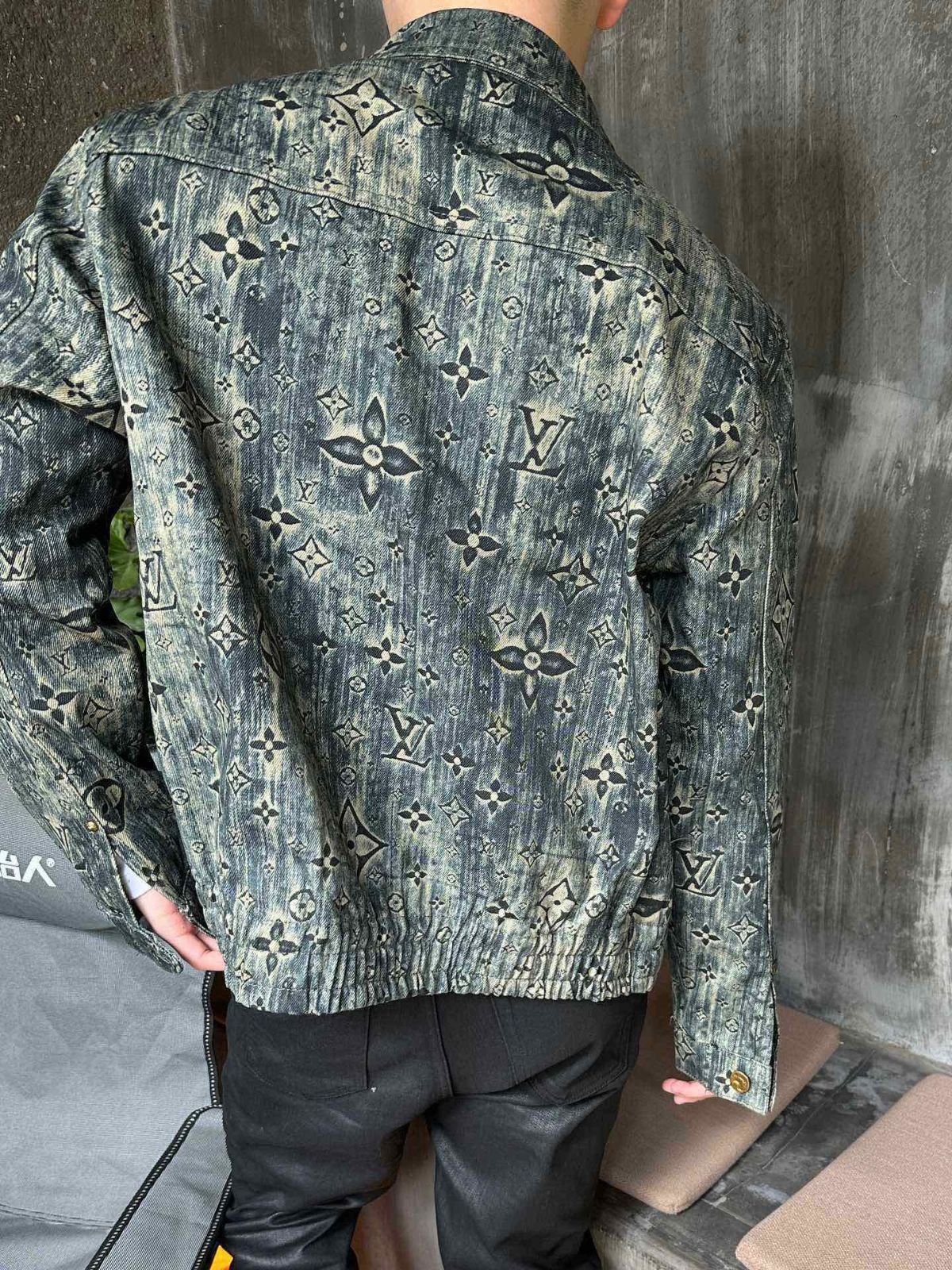 【ヴィンテージ感溢れる♪】Louis Vuitton モノグラム ジーンズ モノグラムデニムテーラードパンツ ｜ルイ・ヴィトン 公式サイト