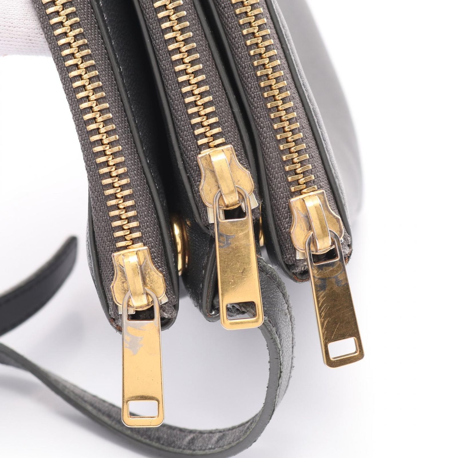 CELINE トリオ スモール ショルダーバッグ 斜め掛け ブラック CELINE