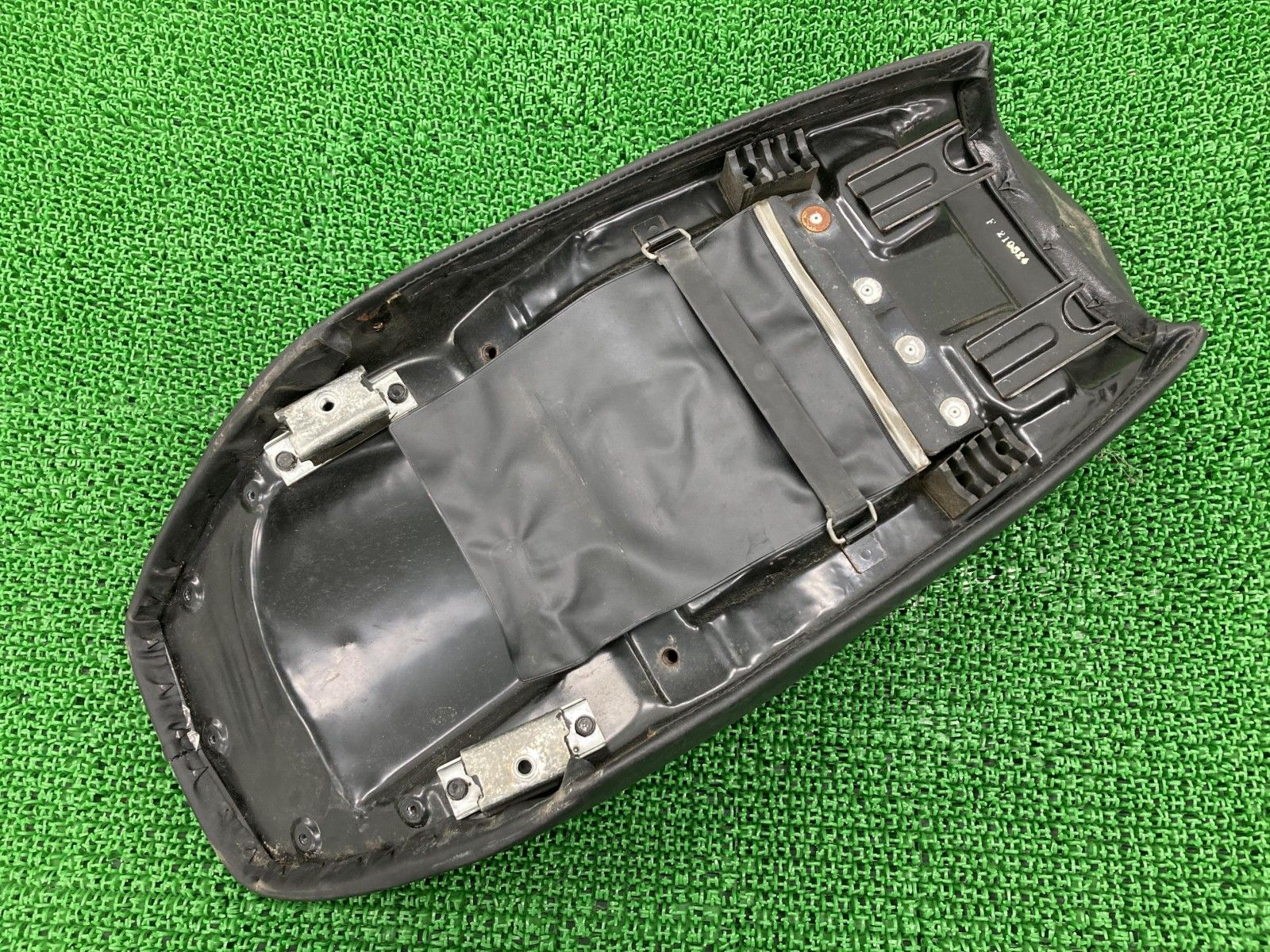 SR400 シート ヤマハ 純正 バイク 部品 1JR RH01J 破れ無し ノーマル