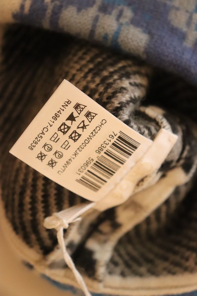 Chloe クロエ 新品カシミヤ100%ニット帽67100円イタリア製 Chloe クロエ 新品カシミヤ100%ニット帽67100円イタリア製