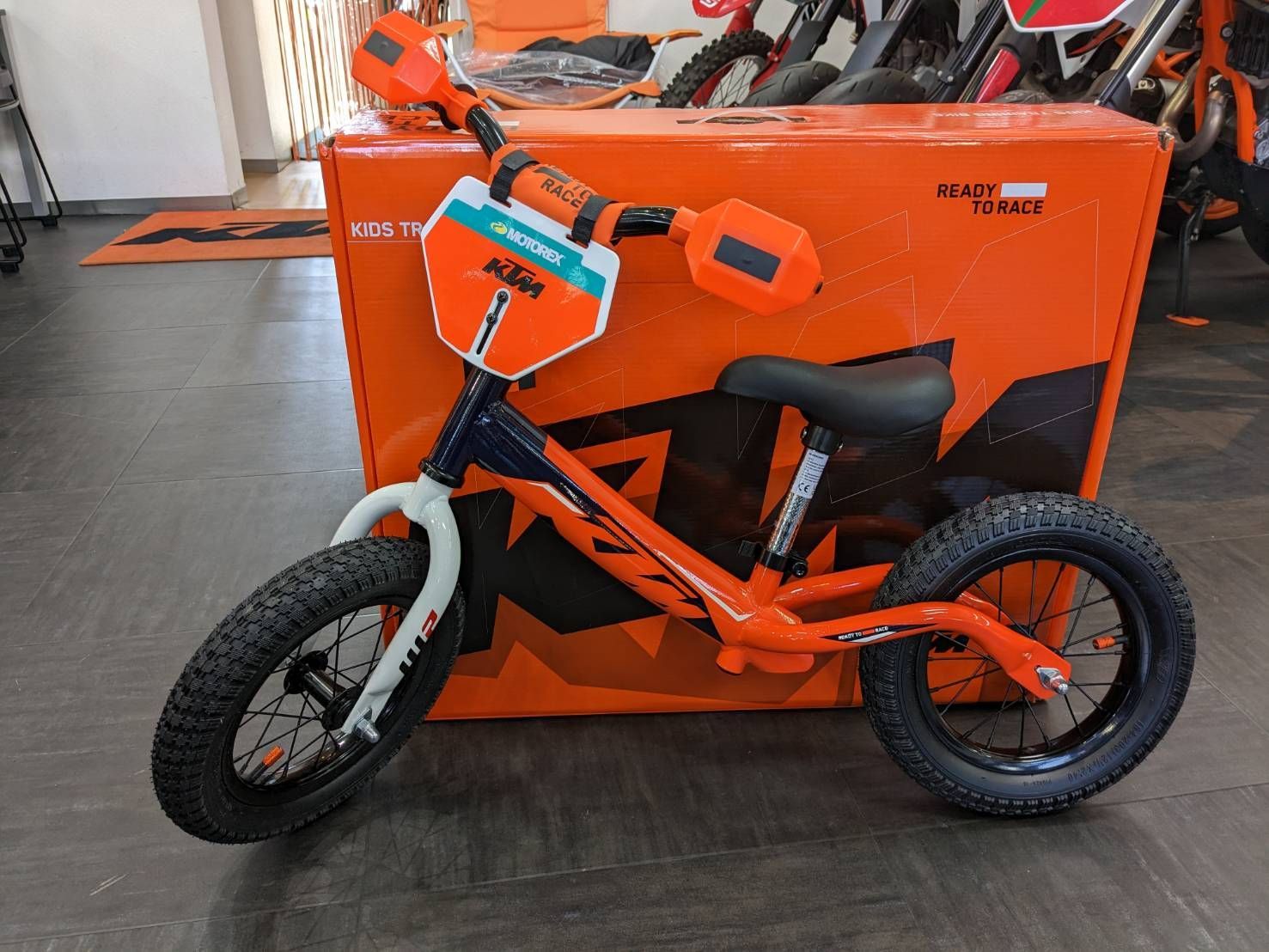 KTM キッズ トレーニングバイク ストライダー - 自転車