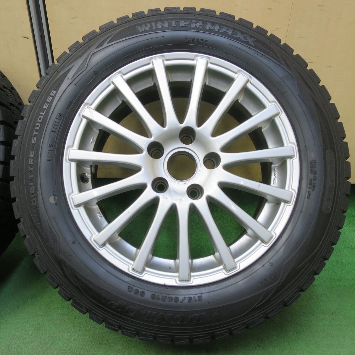 バリ溝！9分☆ワーゲン 等 ATS 215/60R16 スタッドレス ダンロップ 