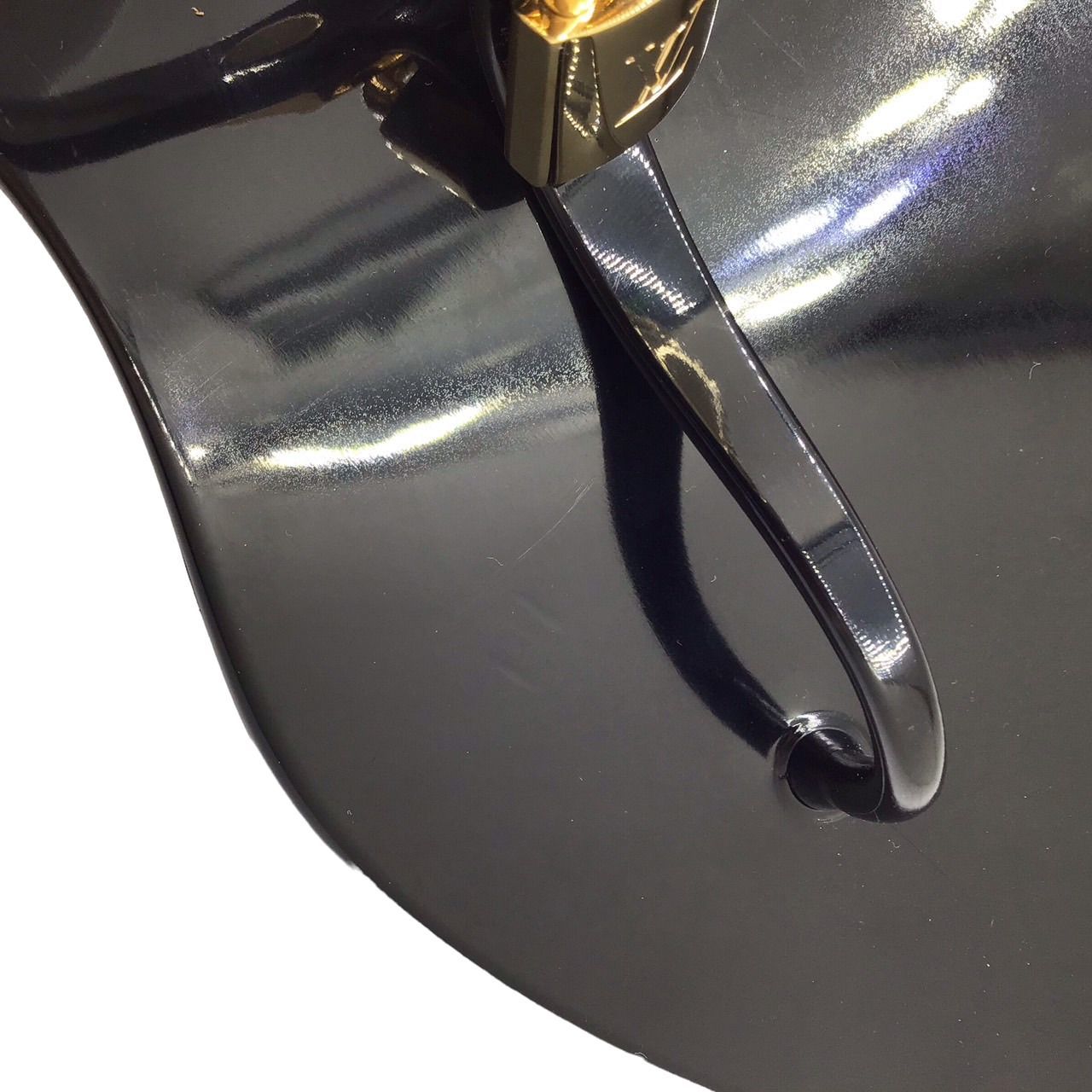 LOUIS VUITTON ルイ ヴィトン ビキニライン カデナモチーフ