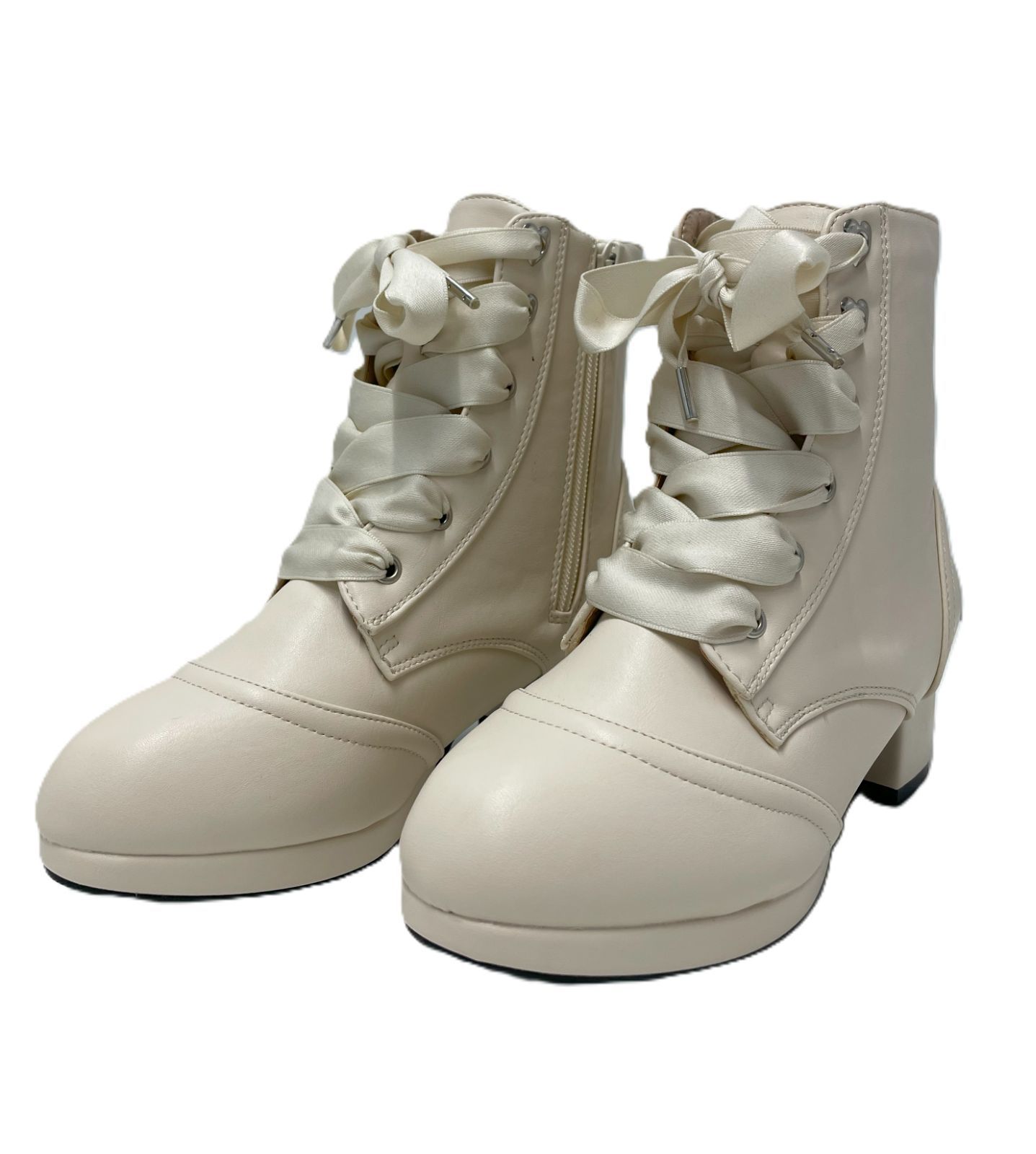 mezzo piano junior サテンリボンスカラップショートブーツ