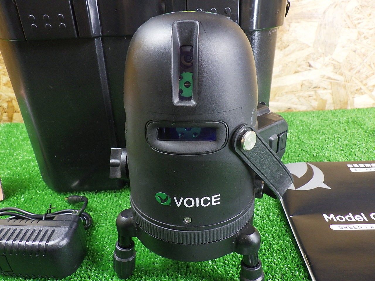 見やすいグリーンレーザー VOICE レーザー墨出し器 5ライングリーンレーザー Model-G5 未校正 品
