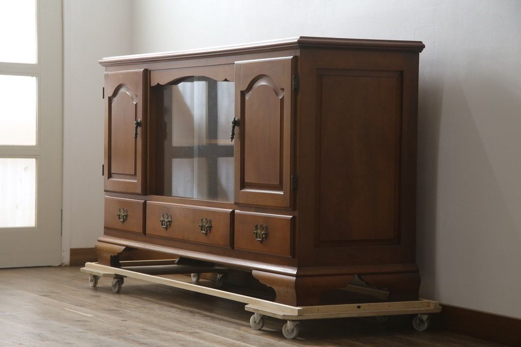 H*U様 横浜クラシック家具 ダニエル Daniel サイドボード 中古 商品名 ☆事前問合せ必須☆ 横浜クラシック家具 ダニエル Daniel サイドボード