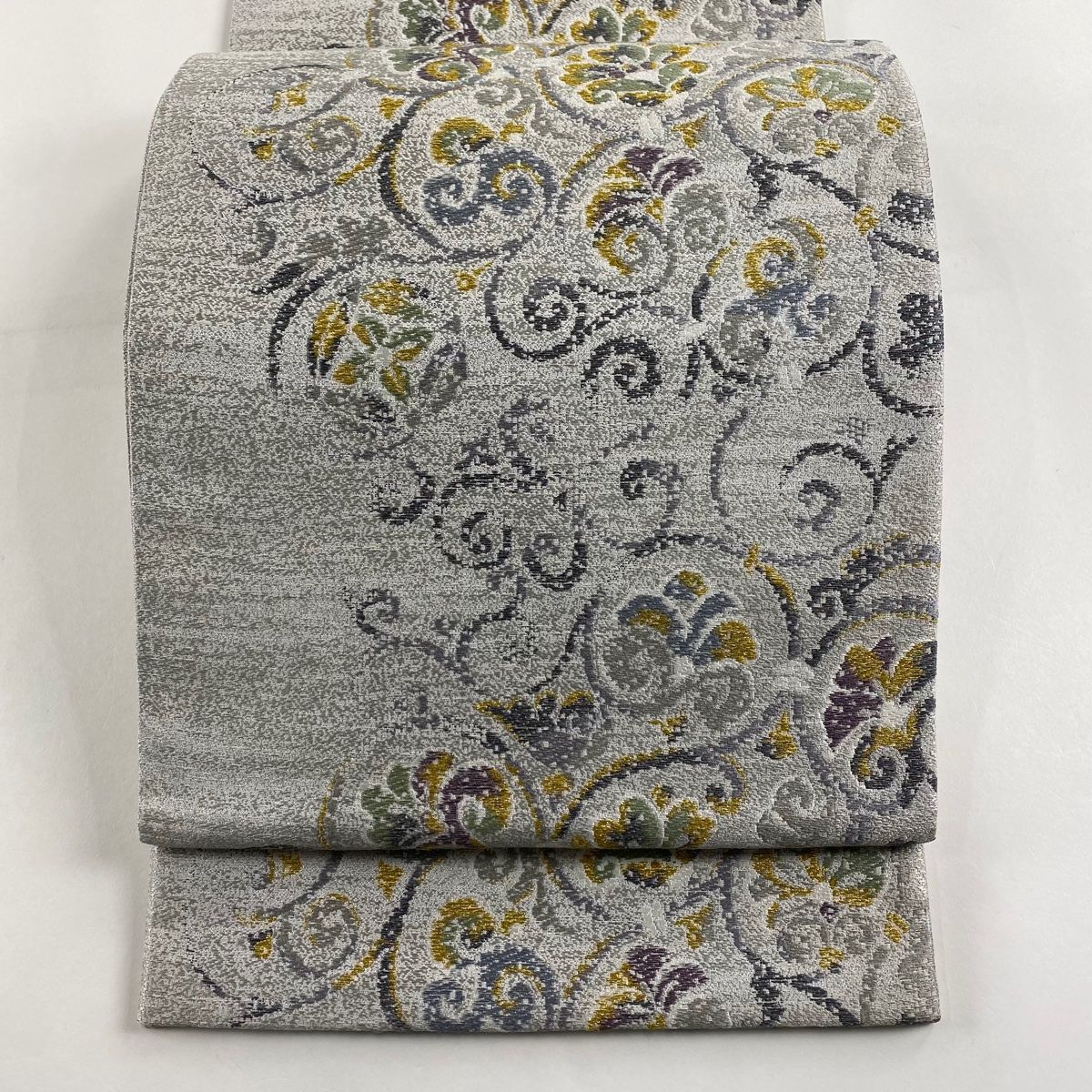 袋帯 証紙 やまと 花唐草 金糸 箔 灰色 六通 正絹