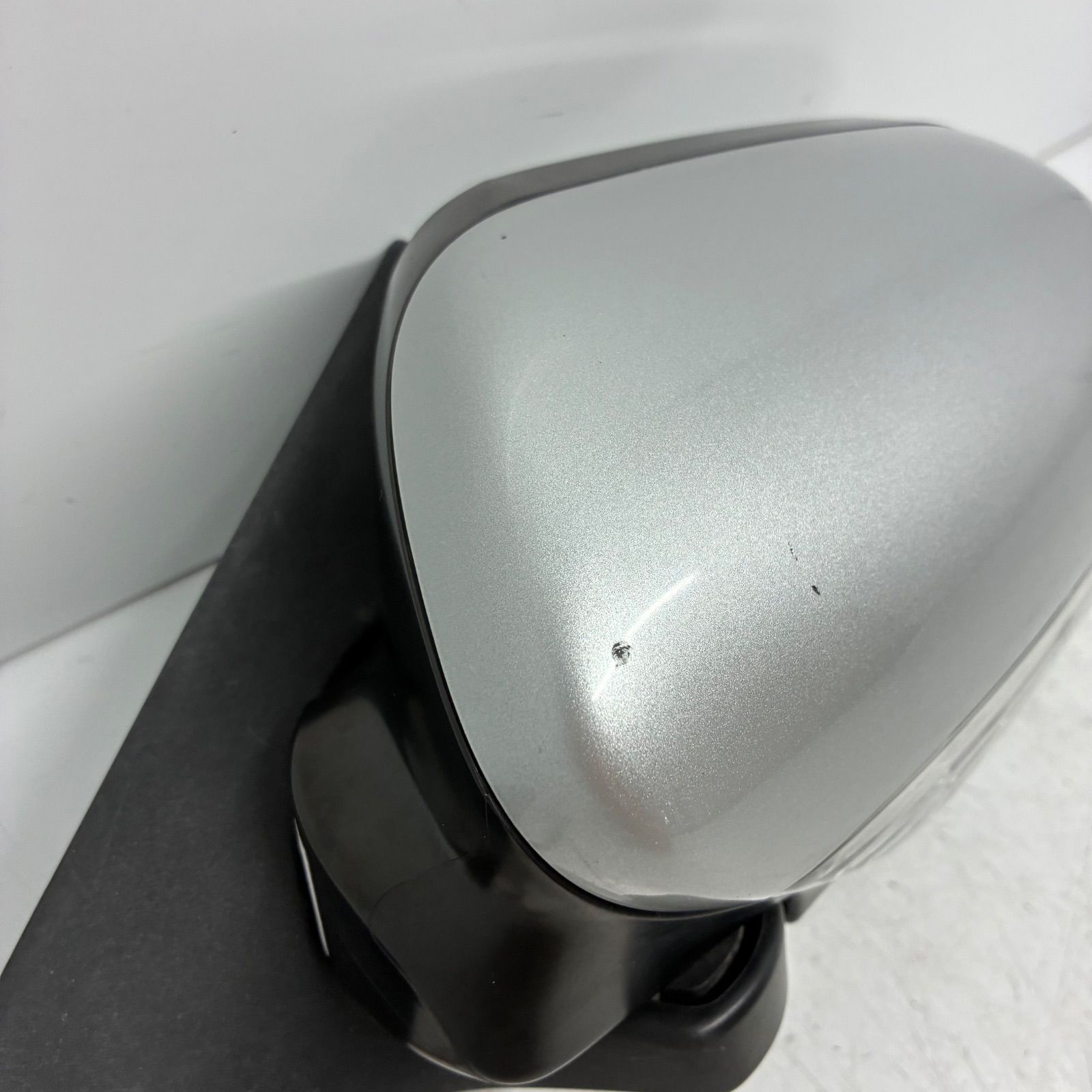 管理1-2 美品　レガシィ　BP5 BL5 BL9 BLE BP9 BPE　ドアミラー　右　運転席　36J　アークティックホワイトパール　ウインカー Y 美品 スバル BP5 BL5 BP9 BL9 BPE BLE レガシィ ドアミラー サイド