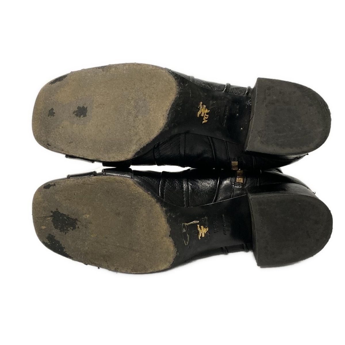 プラダ ショートブーツ