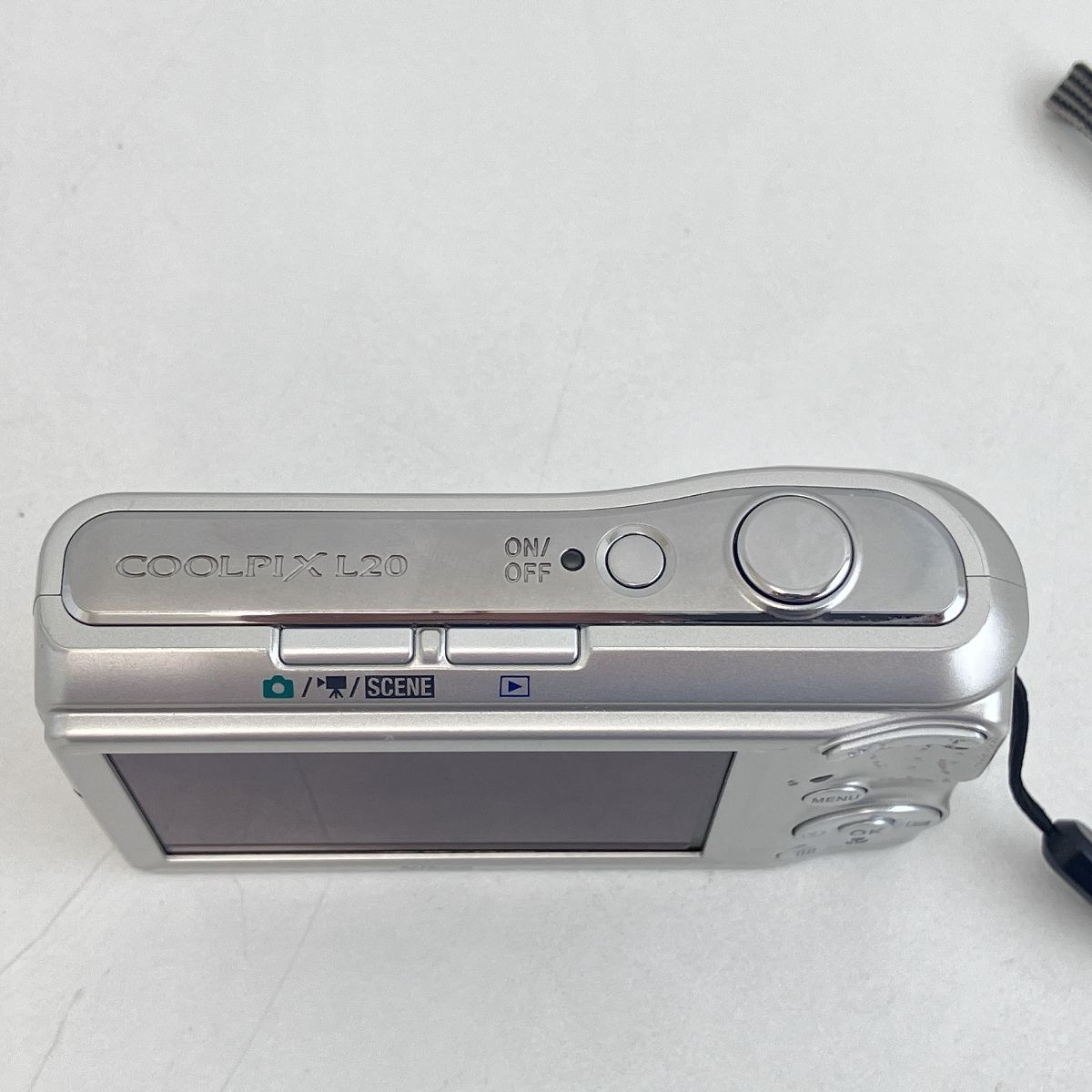 充電いらず！ 乾電池で動くニコンのコンデジを使ってみた - 価格