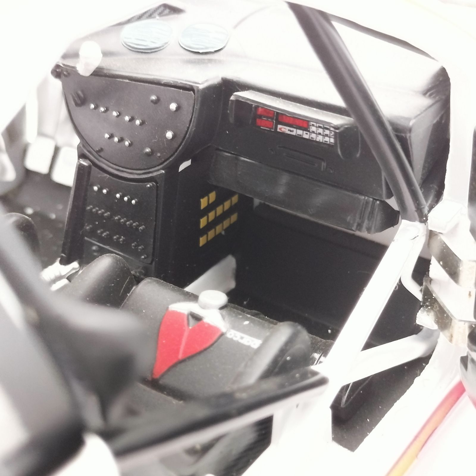 Action】1999 フォード フォーカス WRC マルティーニ 1/18 ポルトガル