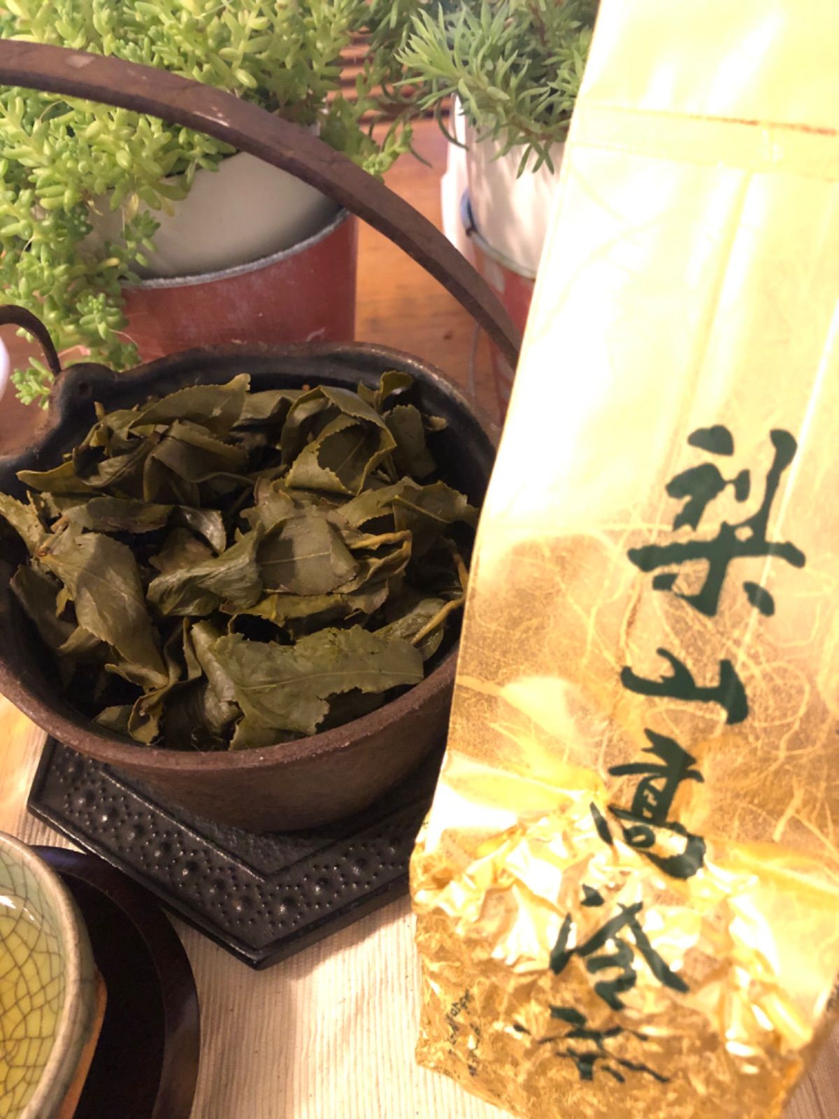 台湾好茶】梨山高冷茶 一番茶 手摘み 冬茶 青心烏龍茶 頂級品 1心2葉