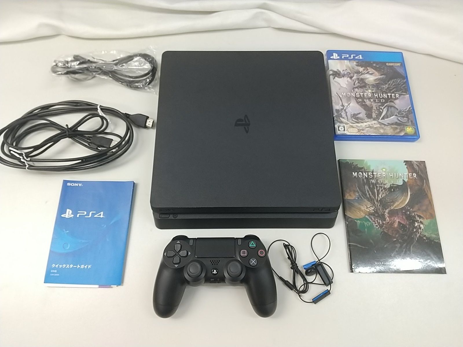 初期化・動作確認済】PlayStation4 CUHJ-10026 MONSTER HUNTER:WORLD 