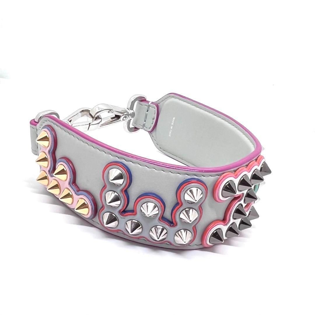 極美品】FENDI スタッズ ミニストラップユー ハンドストラップ ピンク