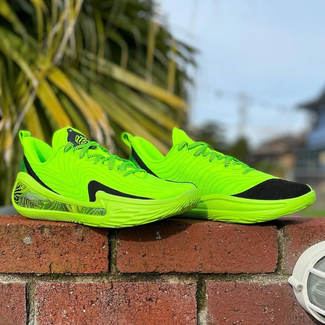 UNDER ARMOUR CURRY 12 'EXTRATERRESTIAL' アンダーアーマー