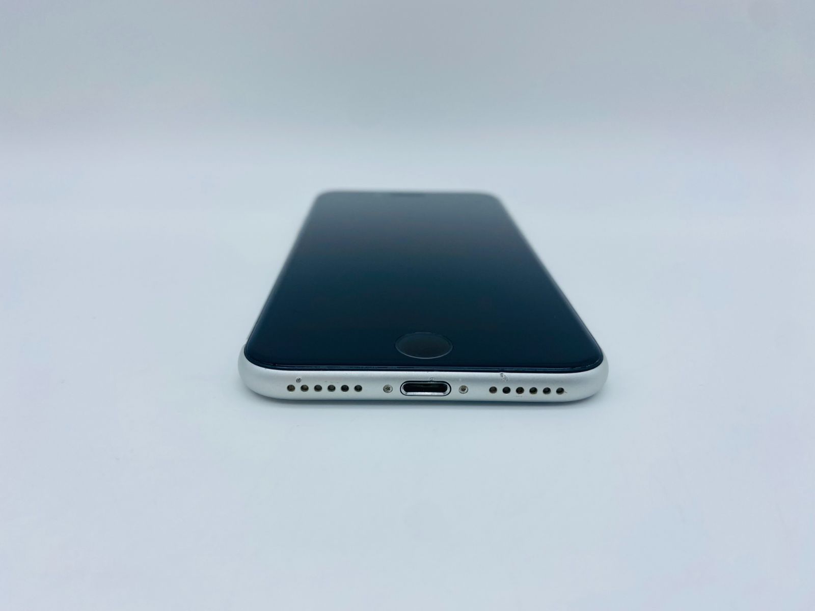 091 iPhone SE第2世代 256Gホワイト/シムフリー/新品バッテリー iPhone SE 第2世代 256GB ホワイト/シムフリー/新品バッテリー