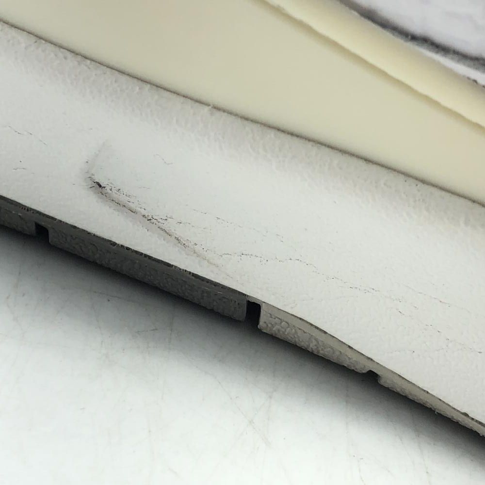 ホワイト＆セメントグレー