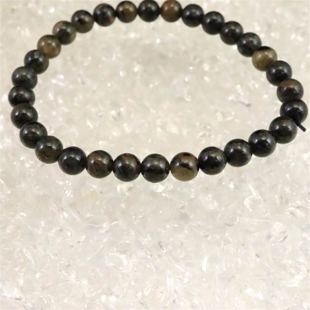 9.8g