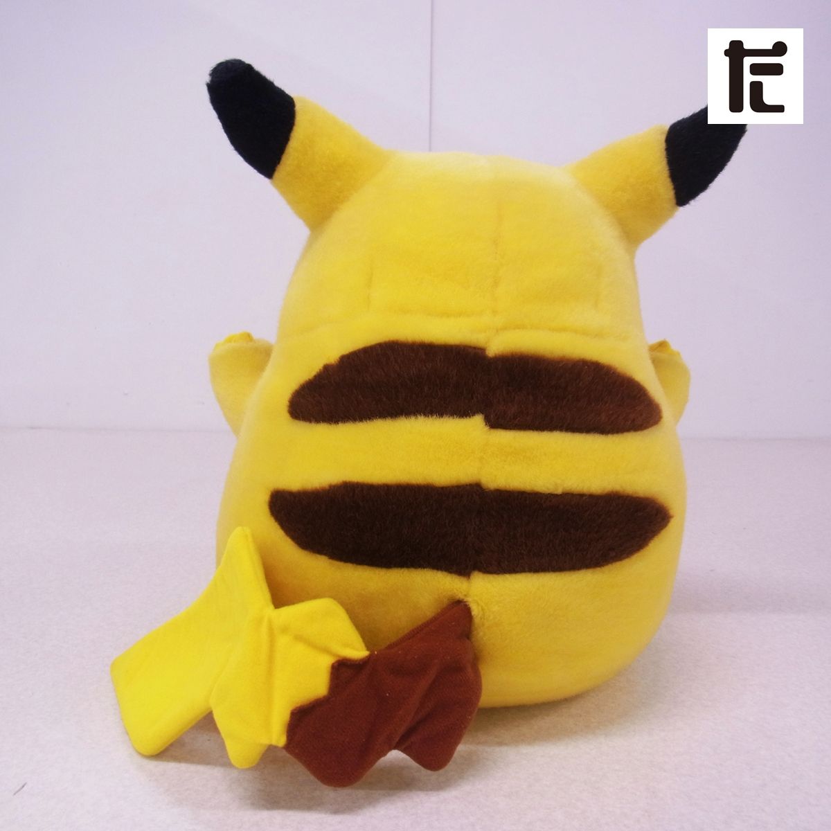 【極美品】ピカチュウ TOMY 等身大ぬいぐるみ 初期 TOMY 初期 等身大 ピカチュウ ぬいぐるみ - メルカリ