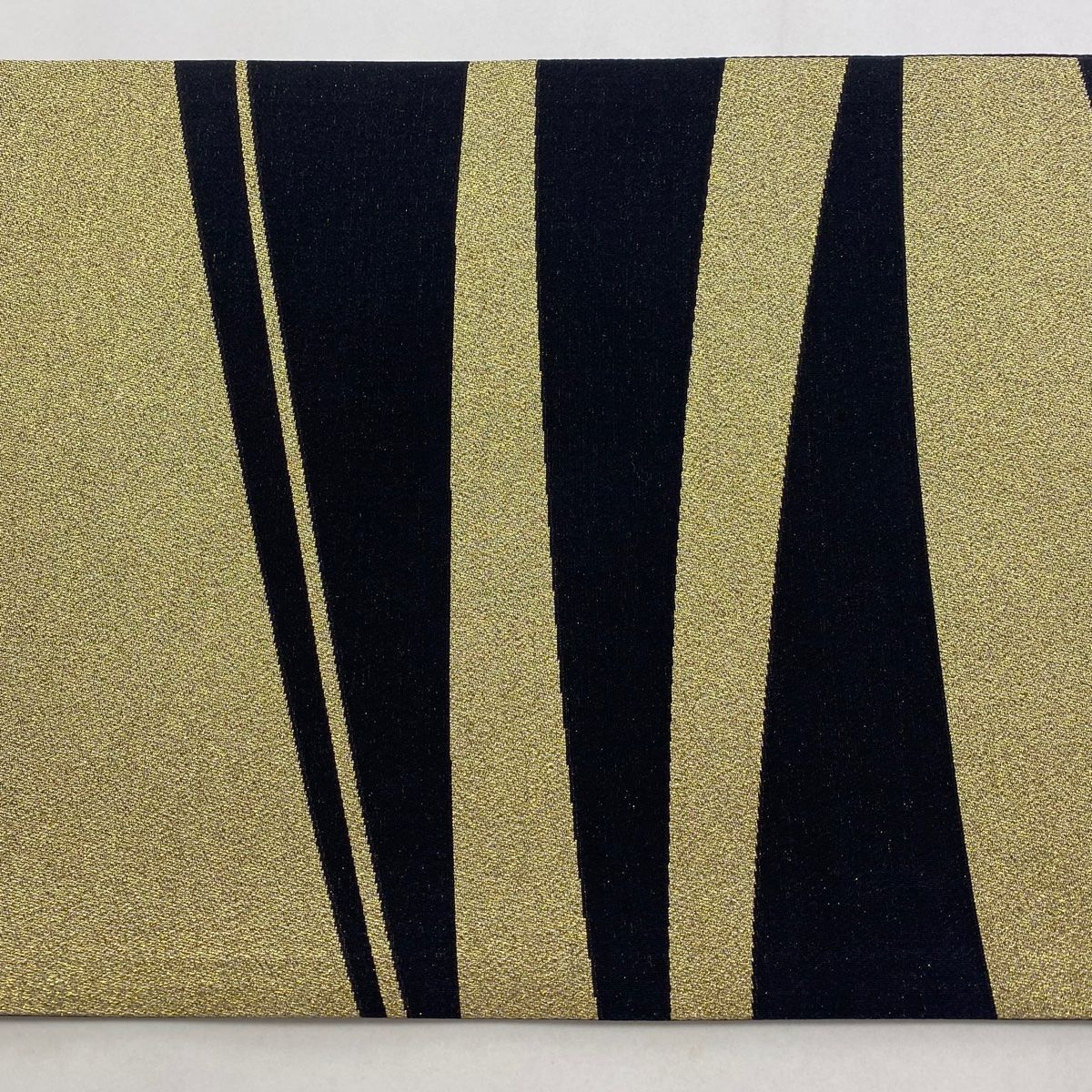 美品】 袋帯 秀品 幾何学模様 金通し 箔 黒 六通 正絹 【中古】 - メルカリ