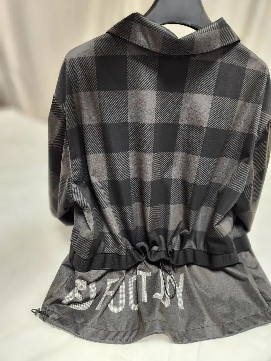 ウィンドブレーカー FW