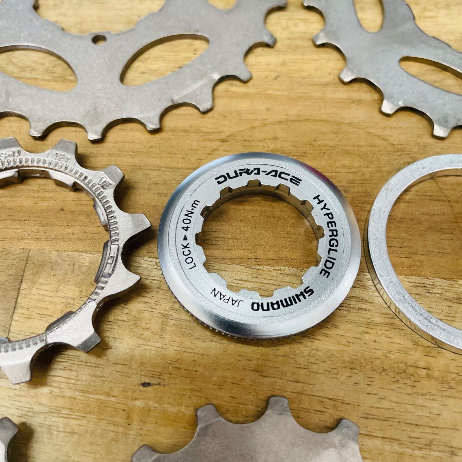 DURA-ACE CS-7401 ハイパーグライド スプロケット、8速 23T SHIMANO DURA-ACE CS-7401 カセットスプロケット 8速 - メルカリ