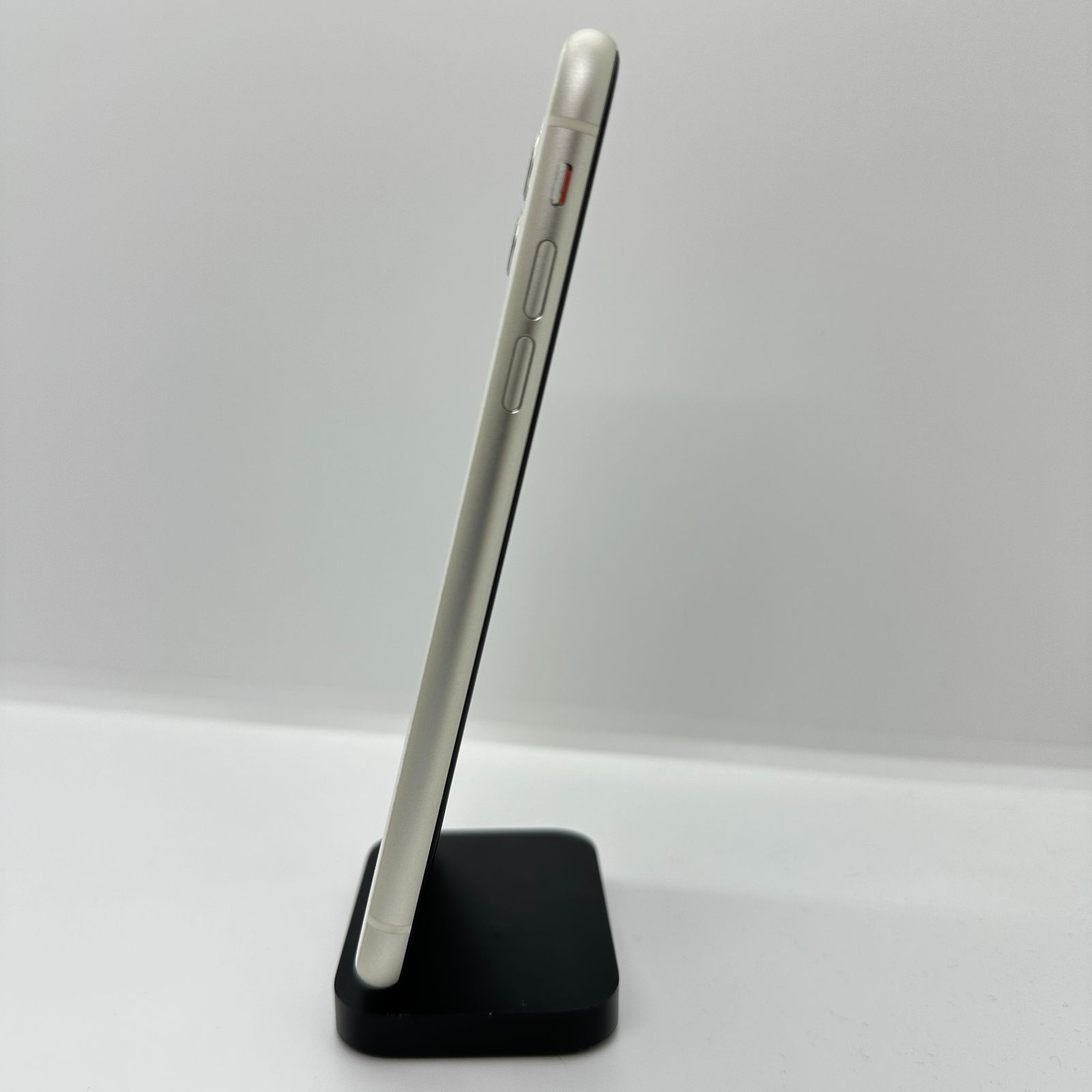 ジャンク品】iPhone 11 ホワイト 128 GB SIMフリー ジャンク品 iPhone