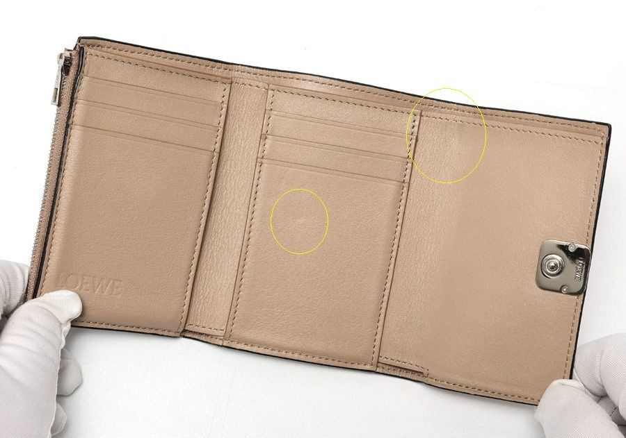 極美品 ロエベ アナグラム ぺブル スモール バーティカル ウォレット ブラック 美品】 ロエベ アナグラム スモールバーティカルウォレット 財布 極美