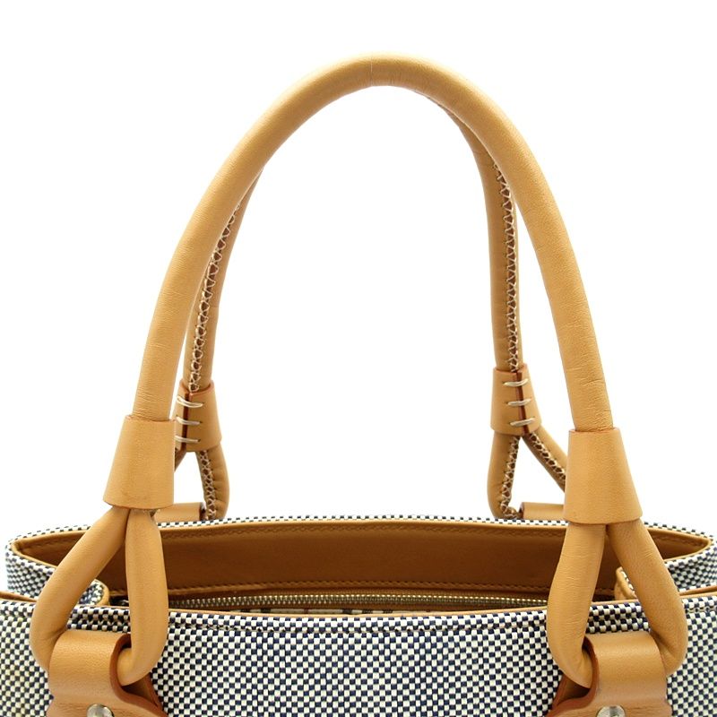 【美品】BURBERRY ネイビー レザー ハンドバッグ 美品】BURBERRY レザー ミニ ハンドバッグ イタリア製 保存袋