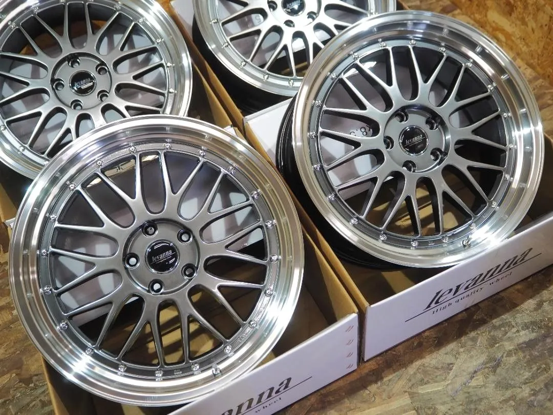 新品☆高級 メッシュ☆levanna V10-EX シルバー 深リム 19inch 8.5J+40 