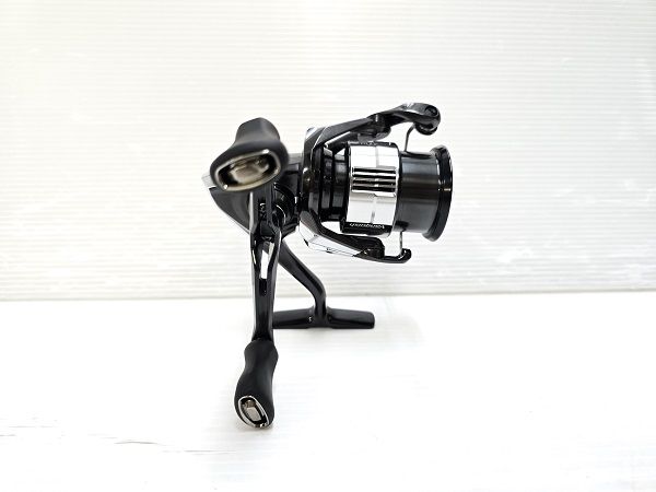 中古品】 シマノ SHIMANO スピニングリール 23 ヴァンキッシュ