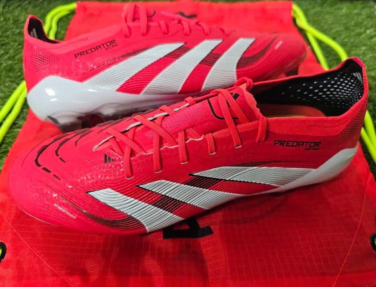 新品 adidas(アディダス) プレデター エリート HG PURE VICTORY