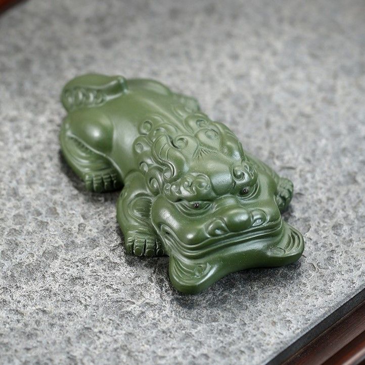 貔貅 ヒキュウ 翡翠色 置物 紫砂 グリーン 緑 オブジェ 厄除け