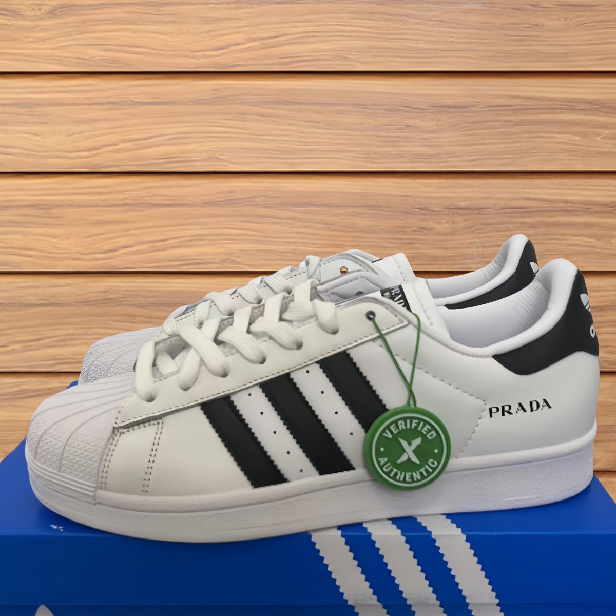 新品未使用アディダス PRADA x adidas originals Superstar スニーカー 
