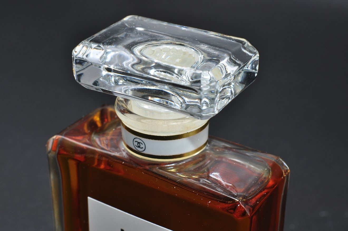 未使用 Chanel シャネル 香水 No5 Eau de PARFUM オードパルファム