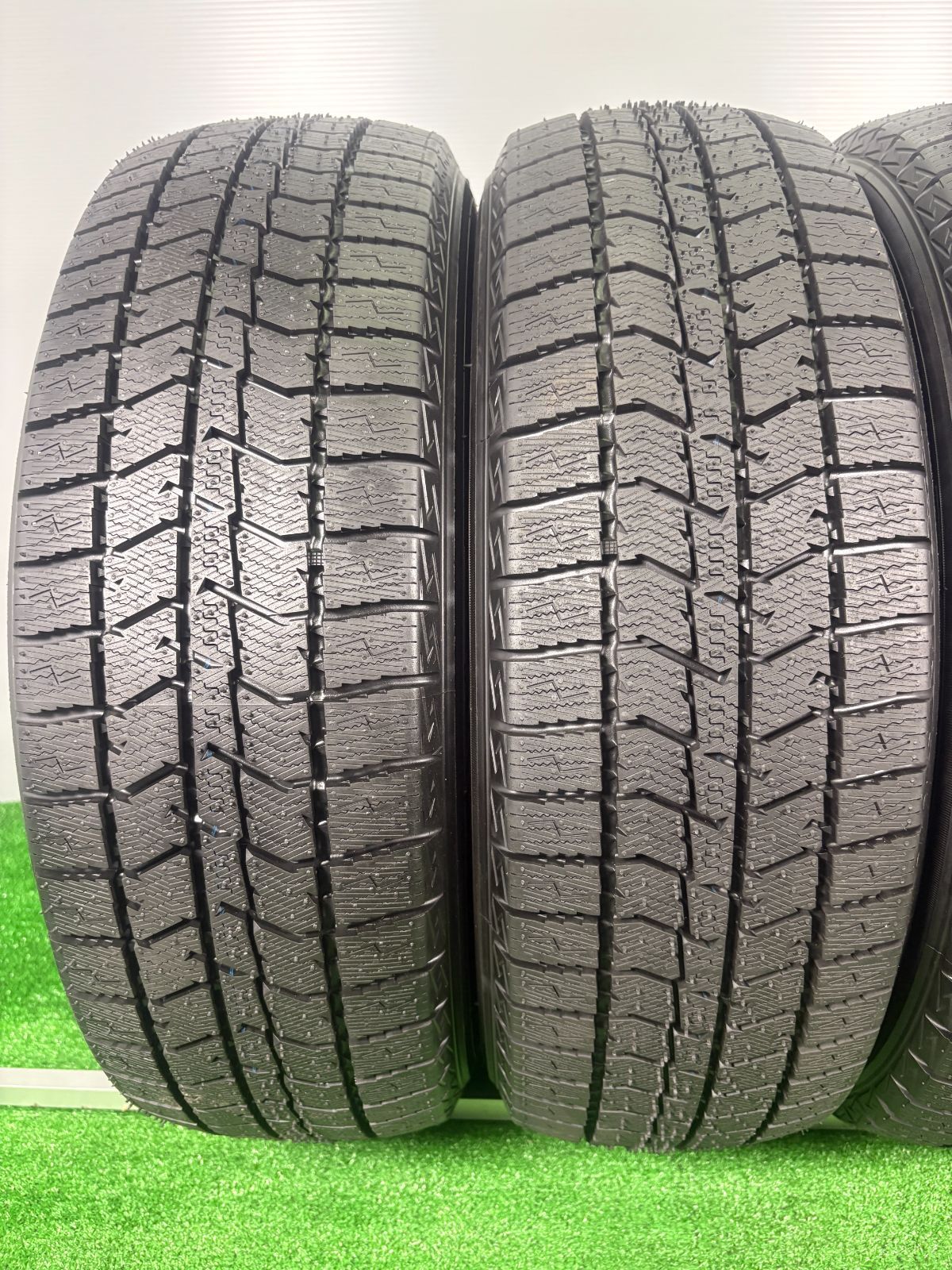 185 65R15 トーヨー GIZ3 製 4本 冬タイヤ スタッドレス TA584