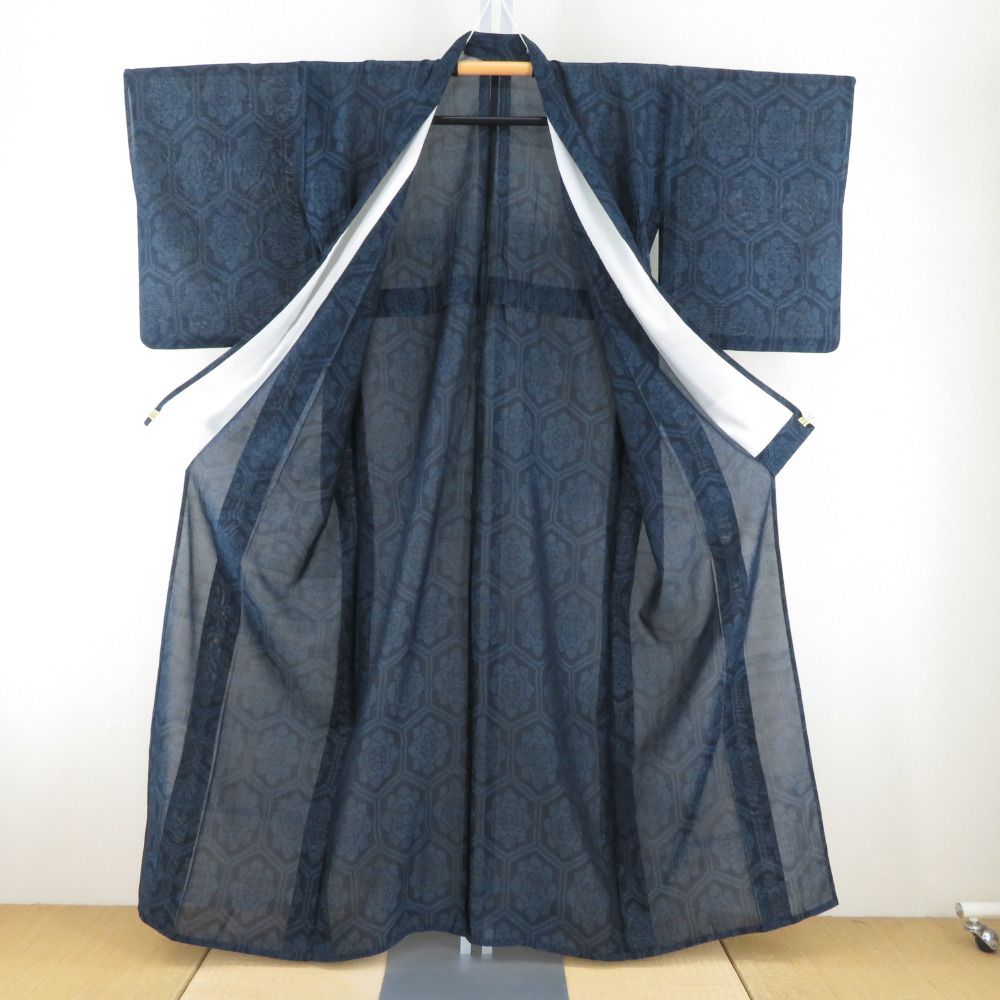 【24時間以内発送】夏物 本場大島紬 夏大島 亀甲文 正絹 美品 本場大島紬 着物 袷 染大島 未使用 正絹 黄緑系 ぼかし 波線