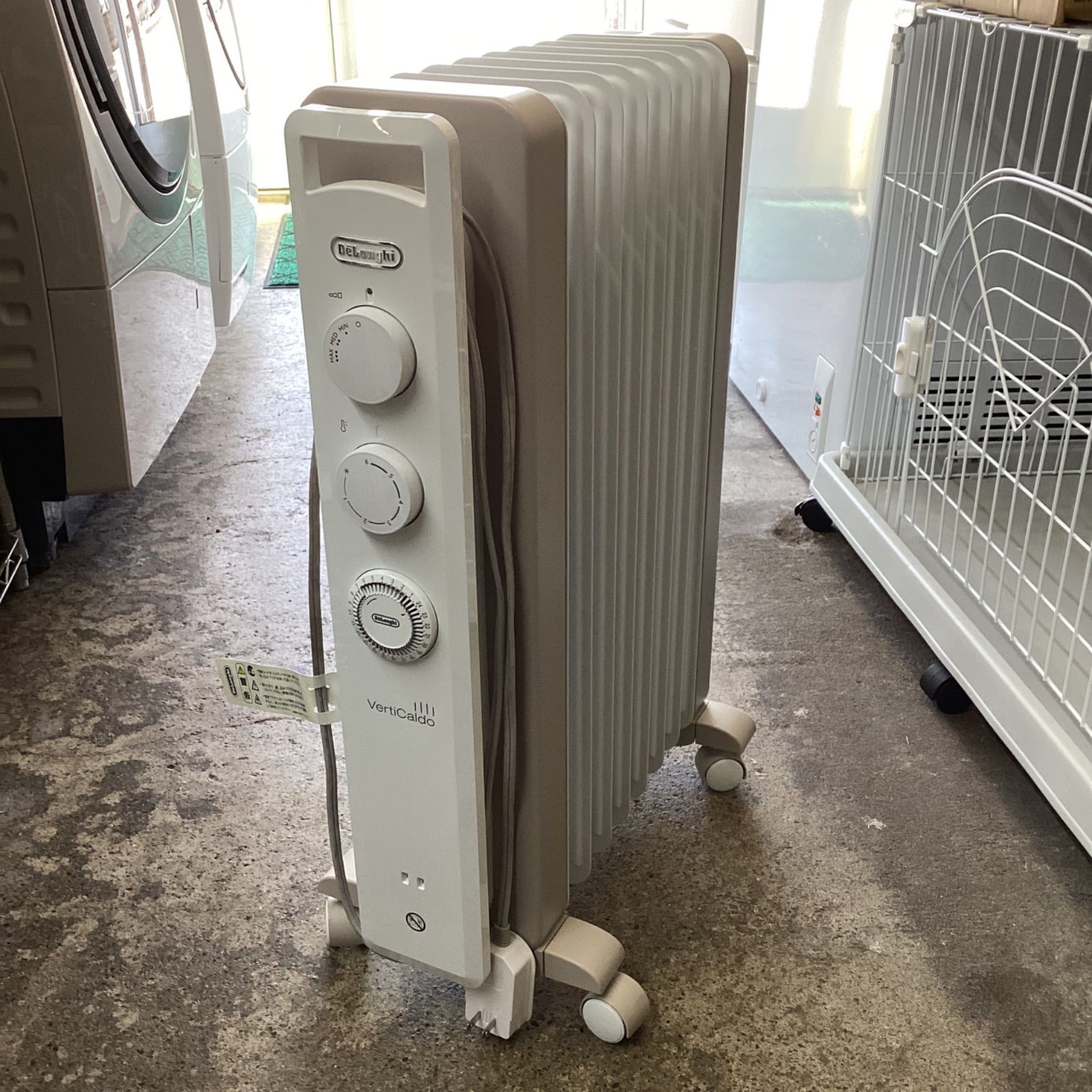 デロンギ オイルヒーターRHJ21F0813-WH